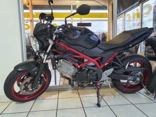 Suzuki Gladius – Normale Sitzhöhe